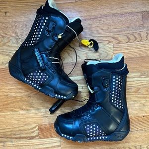 Burton Emerald Imprint 2 Snowboard Boots Women’s Sz 6.5 Black Polkadot